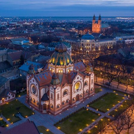 Lena Apartman Subotica Exterior foto